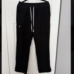 Figs Kade Cargo Scrub Pants - Size M